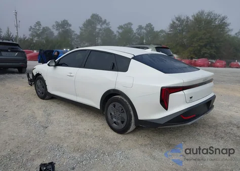 2025 Kia K4 Lx z USA, uszkodzony, nr VIN 3KPFT4DE1SE245382